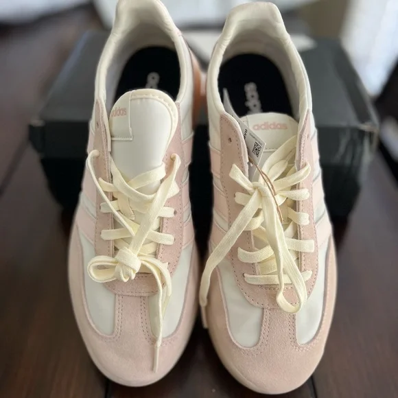 Adidas Barreda Decode Pink and White Sneakers with Suede and Mesh - Picture 3 of 13